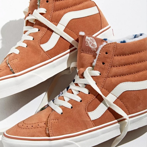 New W/ Box Vans Suede Sherpa Sk8 Hi Shoes - Picture 2 of 12